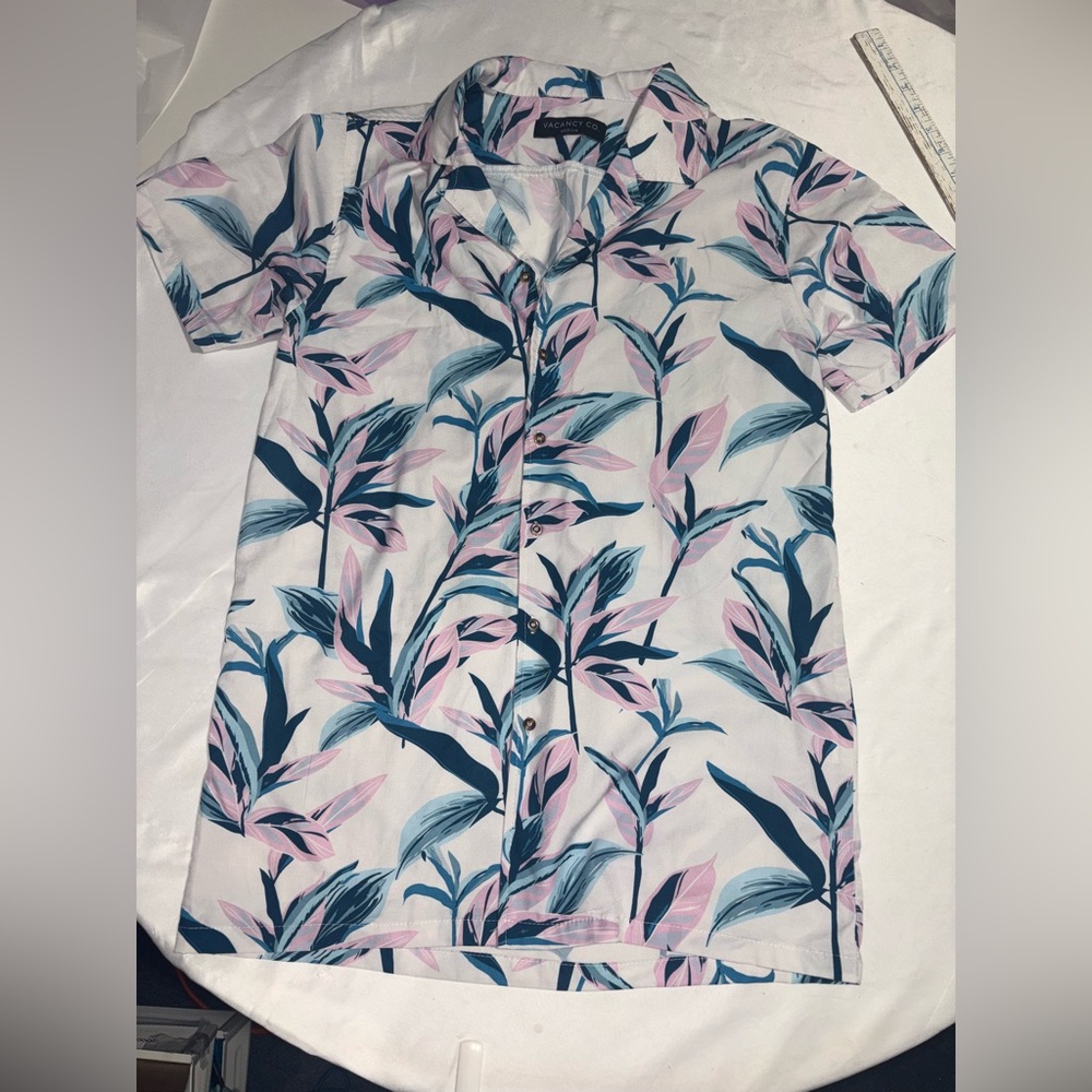 Vacancy Co short sleeve shirt